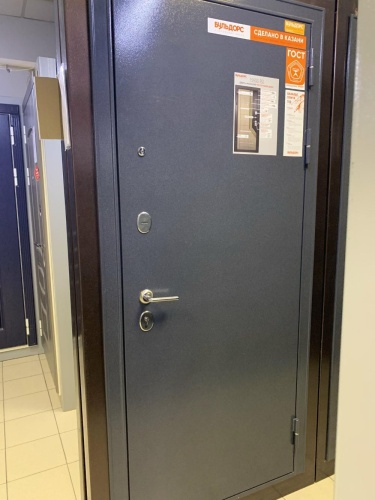 Мастино (Бульдорс) TRUST MASS 140 (Букле графит-Ларче бьянко, зеркало) фото 5 Мастино (Бульдорс) TRUST MASS 140 (Букле графит-Ларче бьянко, зеркало) фото 5